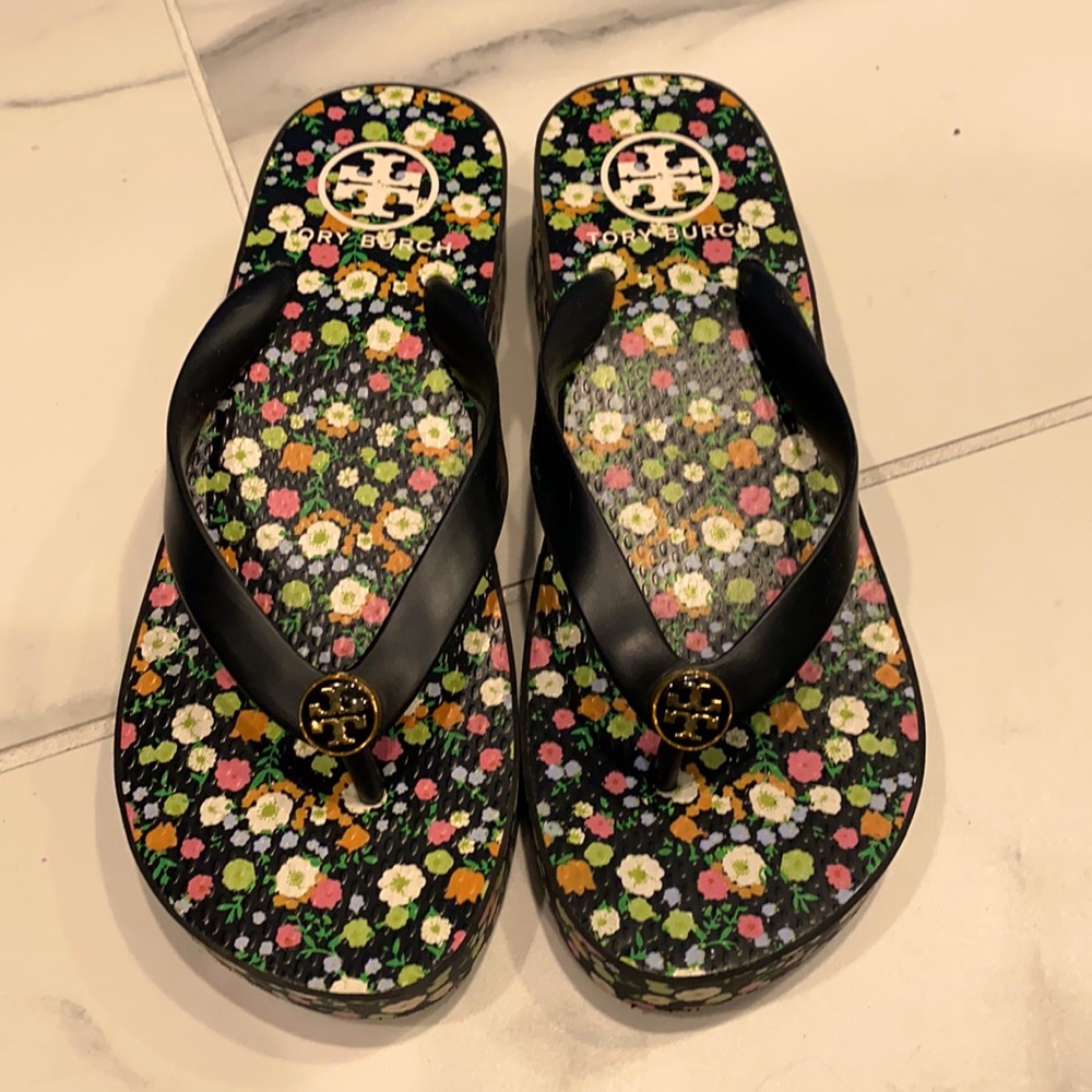Never worn Tory Burch wedge sandal